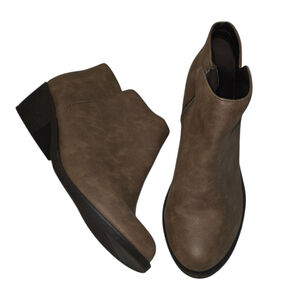 Women's Rue 21 etc! Boots Faux Suede Leather Brown, Size 10